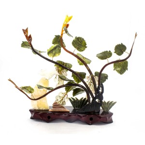 Artificial Jade Figurines White Grapes, Squirrel & Other ART Figurines Based On Wooden Platform Medium - NS-JADEGR-01