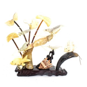 Artificial Jade Sea Life Figurines Shrimps & Fish With Sea Horns And Lotus Leaves On Wooden Platform Medium - NS-JADESEACR15