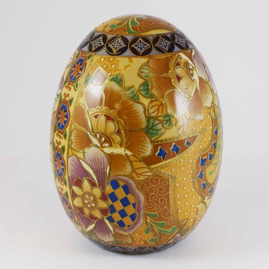 Vintage Satsuma Egg, Satsuma Pottery Egg Of 6 Inch Size With Hand Painted Floral Design In Gold, Pink And Blue As Prominent Color CHE6-02