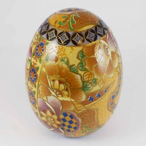 Vintage Satsuma Egg, Satsuma Pottery Egg Of 6 Inch Size With Hand Painted Floral Design In Gold, Pink And Blue As Prominent Color CHE6-02